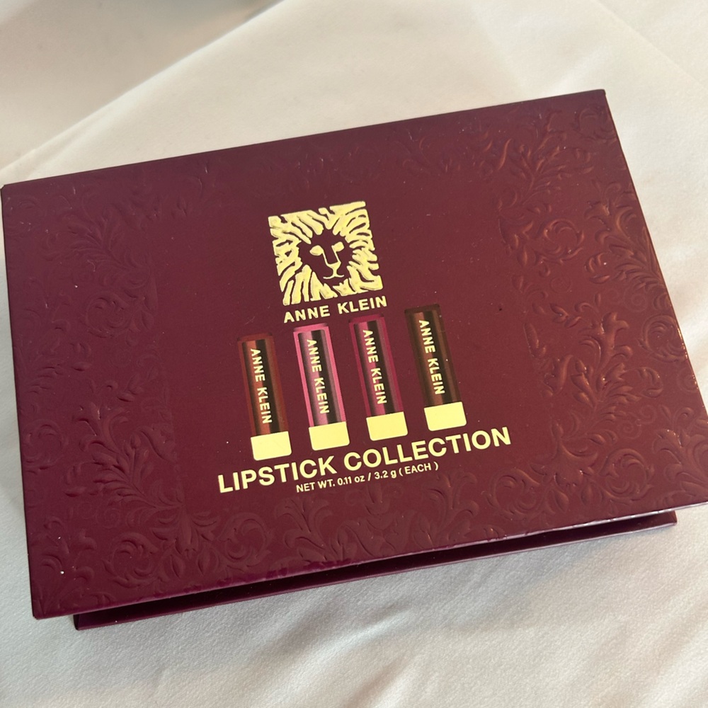 NWT Anne Klein Lipstick Set